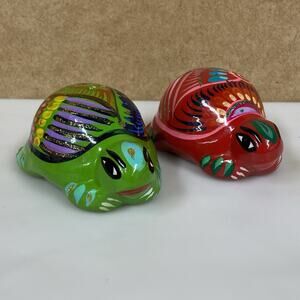 Vtg Talavera Turtle Salt & Pepper Shakers Mexican Folk Art Green & Red